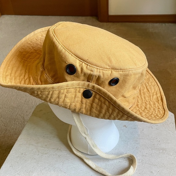 The Tilley Hat - Picture 2 of 10